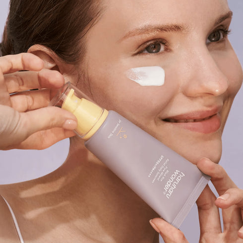 Black Rice Pure Mineral Relief Daily Sunscreen SPF50+/PA++++ - WowSkin Romania