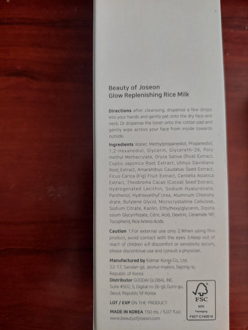 Glow Replenishing Rice Milk de la Beauty of Joseon redă pielii luminozitatea naturală. Bogat în antioxidanți și nutrienți, ajută la uniformizarea tonului și menținerea hidratării. wowskin.ro