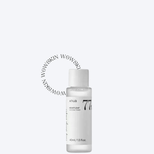 Anua Mini Heartleaf 77% Soothing Toner 40 ml calmează instant pielea sensibilă și reduce roșeața. Ideal pentru călătorii sau testarea produselor coreene pentru ten iritat.