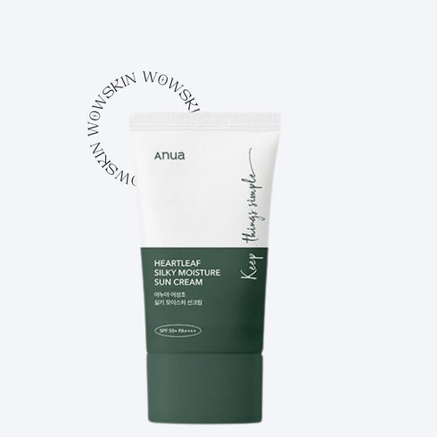 Anua Heartleaf Silky Moisture Suncream SPF50+ oferă protecție solară ridicată și hidratare intensă. Perfectă pentru ten sensibil, uscat sau mixt, fără reziduuri albe.