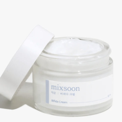 Mixsoon, Bifida cream, 60ml Răsfățați-vă cu îngrijirea îmbogățitoare a cremei Mixsoon Bifida Cream, elixirul dvs. de 60 ml pentru un ten rezistent și luminos. Creată pentru cei care prețuiesc puritatea în îngrijirea pielii, această cremă îmbină puterea lizatului de ferment Bifida cu o abordare minimalistă. Fiecare aplicare este un pas spre o piele fortificată care radiază de sănătate și vitalitate. Ideală pentru a hrăni apărarea naturală a pielii, oferind în același timp o hidratare profundă