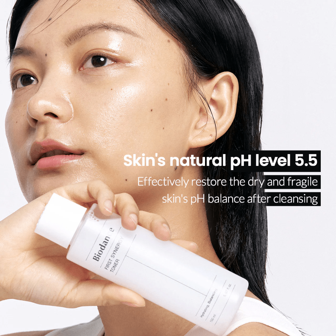 Tonifiant blând cu ingrediente naturale pentru ten sensibil și uscat, Biodance First Synergy Toner calmează roșeața și hidratează în profunzime. wowskin.ro