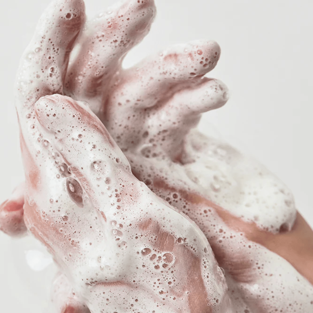 Anua Heartleaf Succinic Foam îndepărtează impuritățile fără să compromită bariera pielii.
Formulă cu pH echilibrat, perfectă pentru utilizare zilnică.  WowSkin Romania