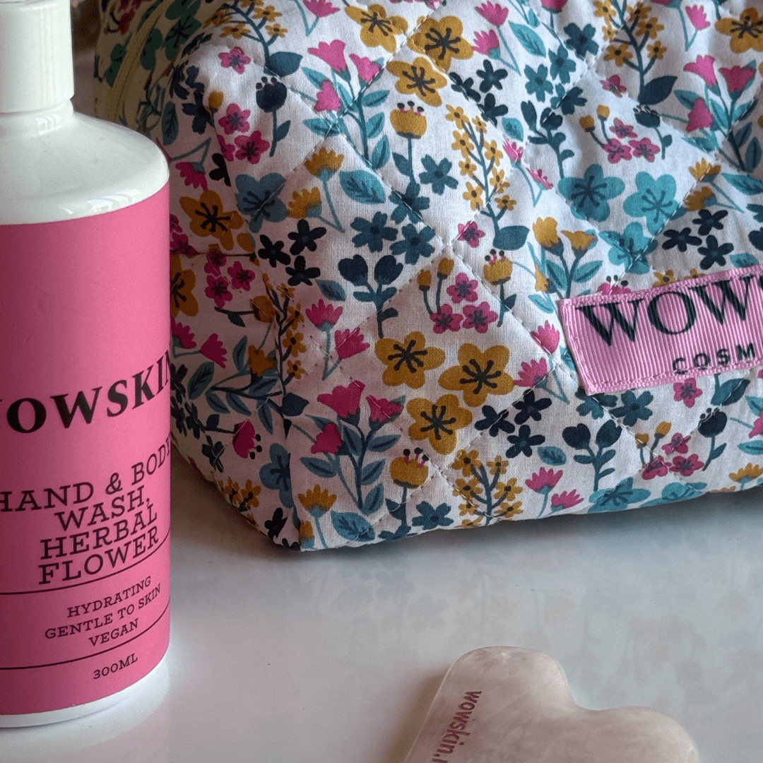 Makeup bag FLOWER POWER - WowSkin Romania