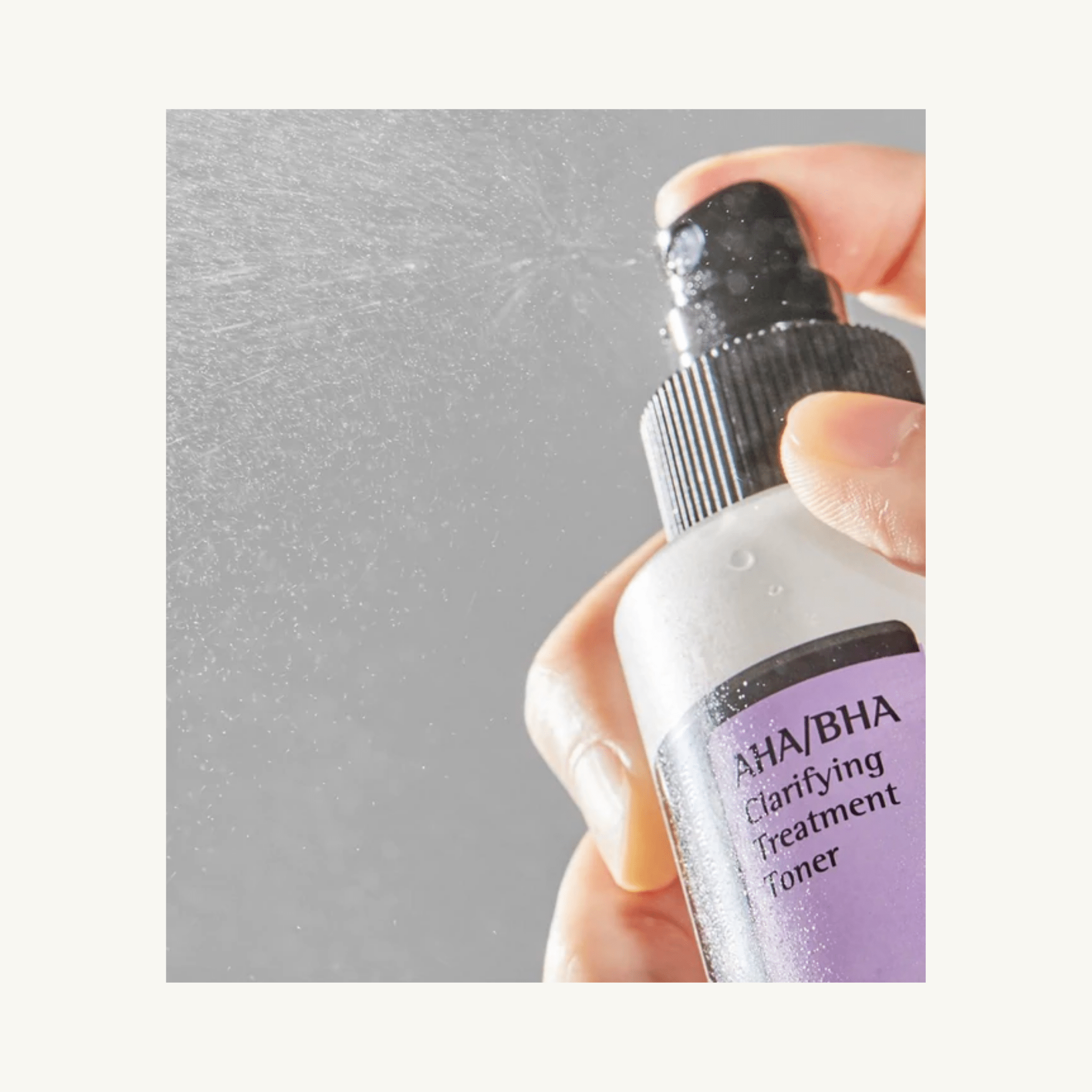 Exfoliere blândă zilnică cu COSRX Clarifying Toner, ce îndepărtează celulele moarte și reglează excesul de sebum. Recomandat în rutina K-beauty pentru piele curată. wowskin.ro