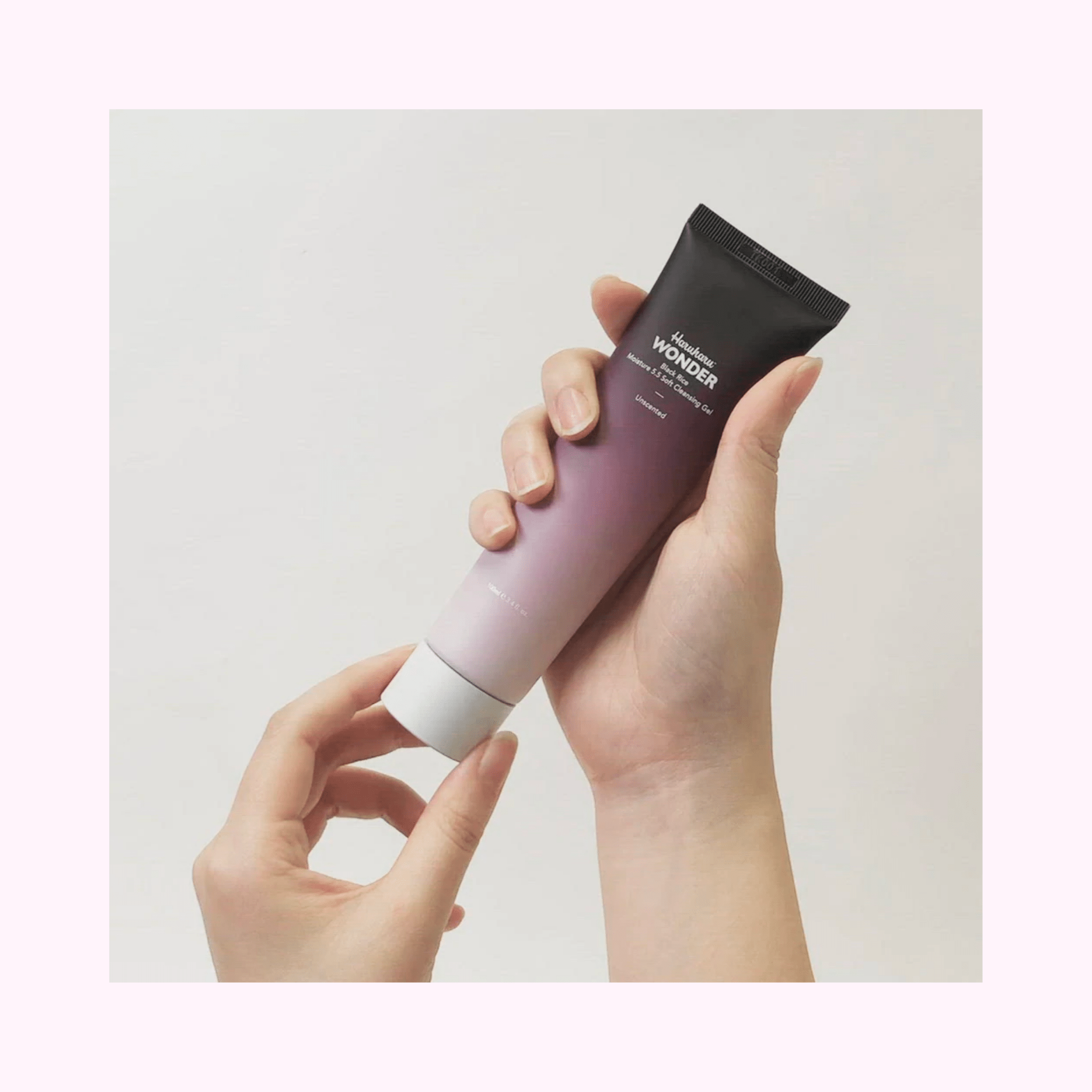 Black Rice Moisture 5.5 Soft Cleancing Gel - WowSkin Romania