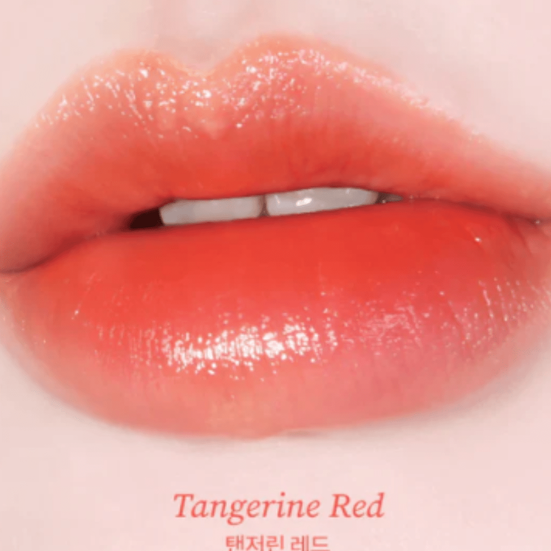 Skin Balsamul de buze Tocobo Glass Tinted Lip Balm în nuanța Tangerine Red, ideal pentru a-ți hidrata și colora buzele într-un mod natural și strălucitor. Acest ruj oferă o hidratare intensă, lăsând buzele catifelate și moi. Formula sa unică asigură o aplicare uniformă și o culoare de durată, fiind ideal pentru buze sănătoase și hidratate. Tocobo Glass Tinted Lip Balm este alegerea perfectă pentru un ruj care combină hidratarea și frumusețea. Adaugă acest ruj în rutina ta zilnică pentru buze mereu hidratate
